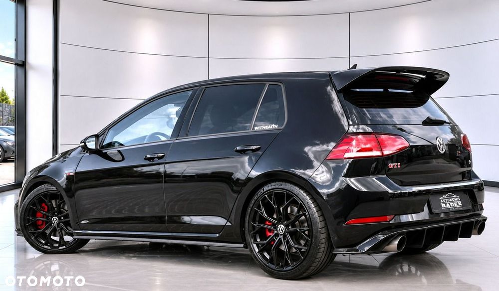 Volkswagen Golf - 29
