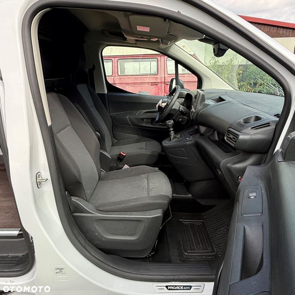 Toyota Proace City - 11