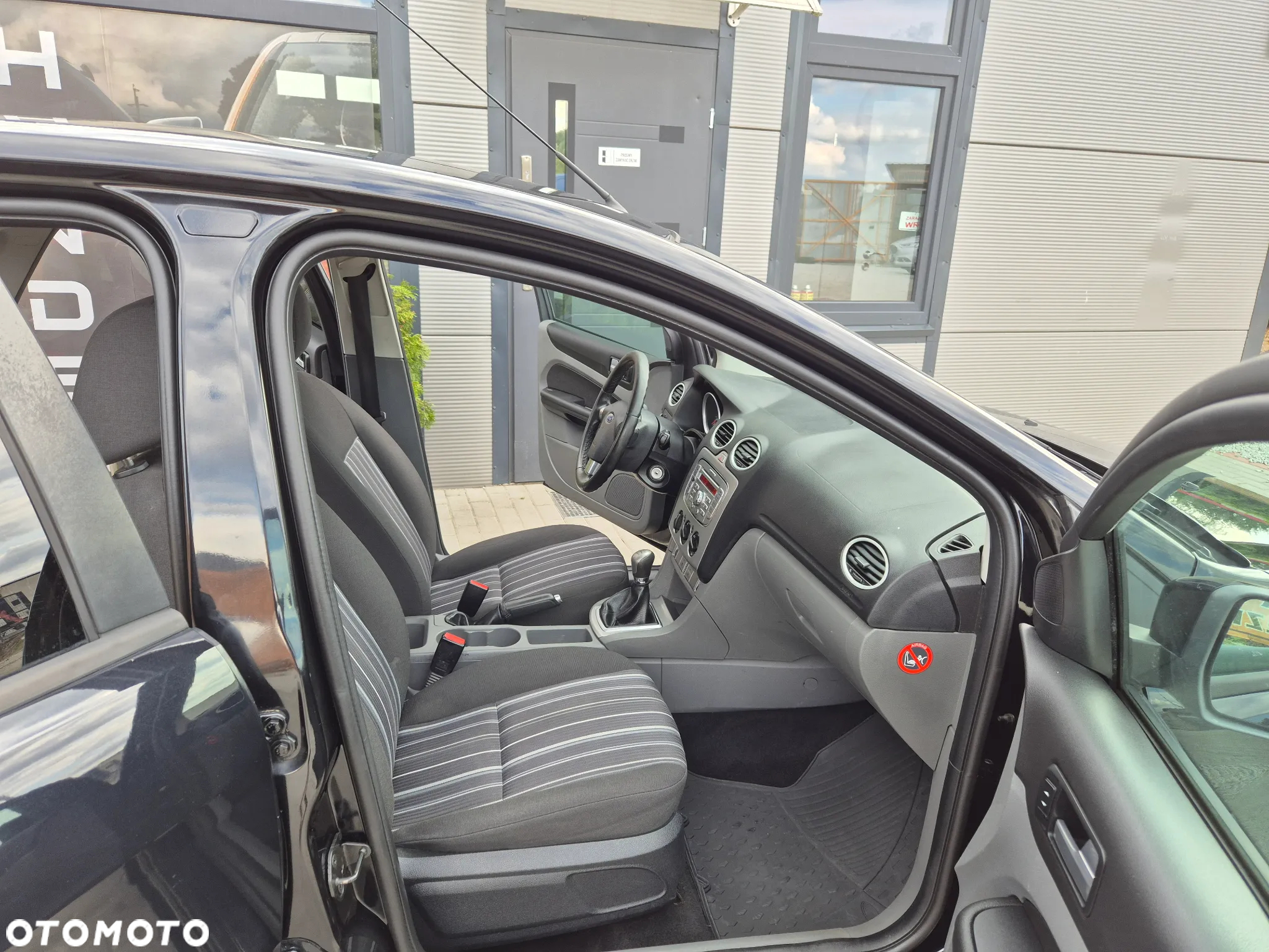 Ford Focus 1.6 16V Fun - 8