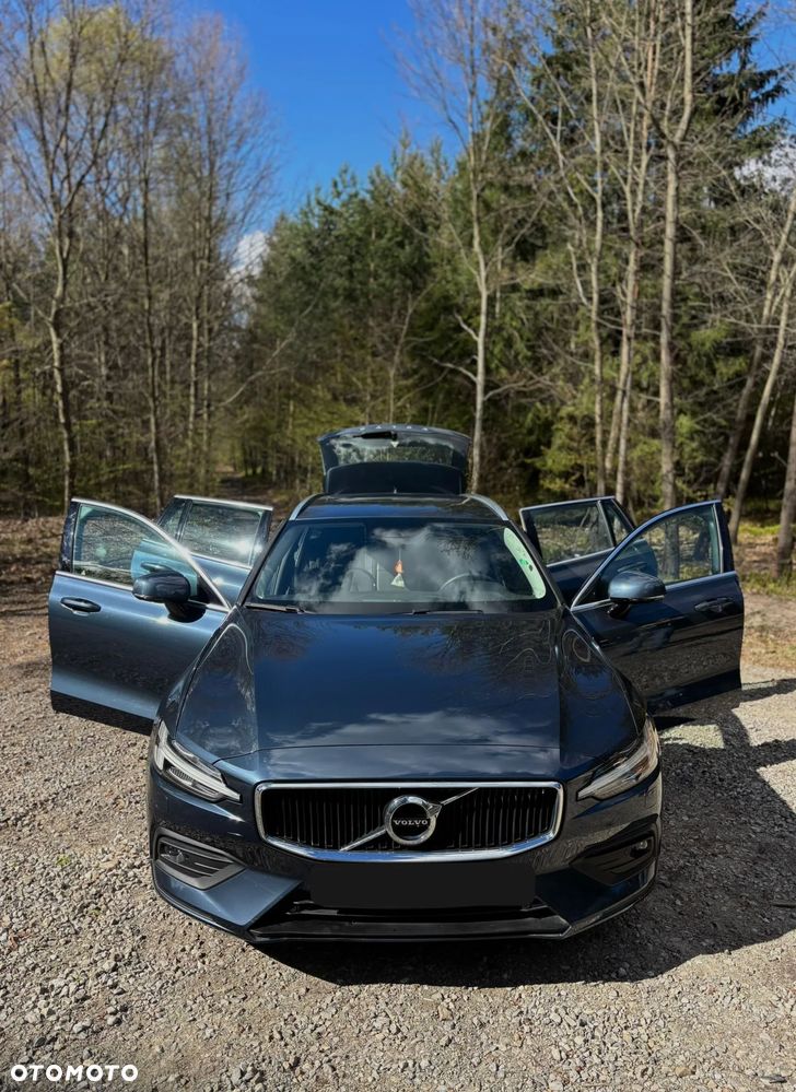 Volvo V60 T4 Momentum - 1