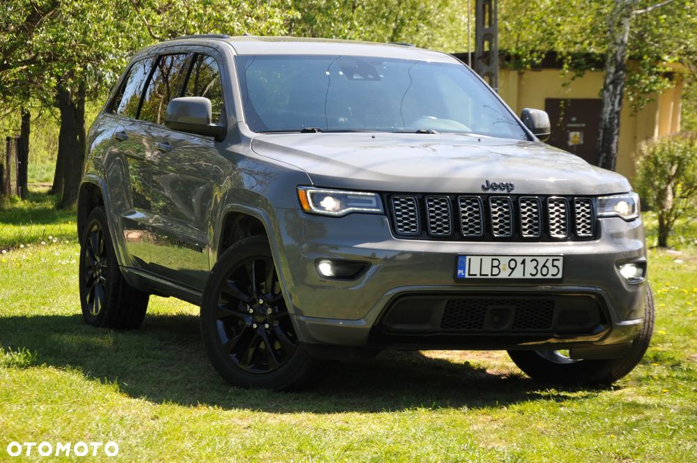 Jeep Grand Cherokee - 1