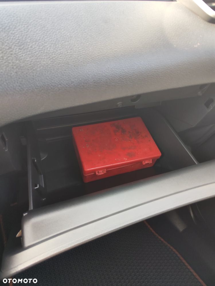 Nissan Rogue - 7