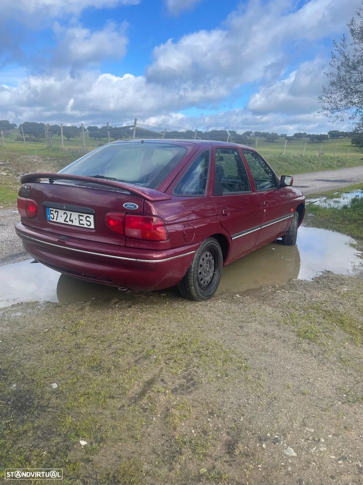 Ford Escort - 5