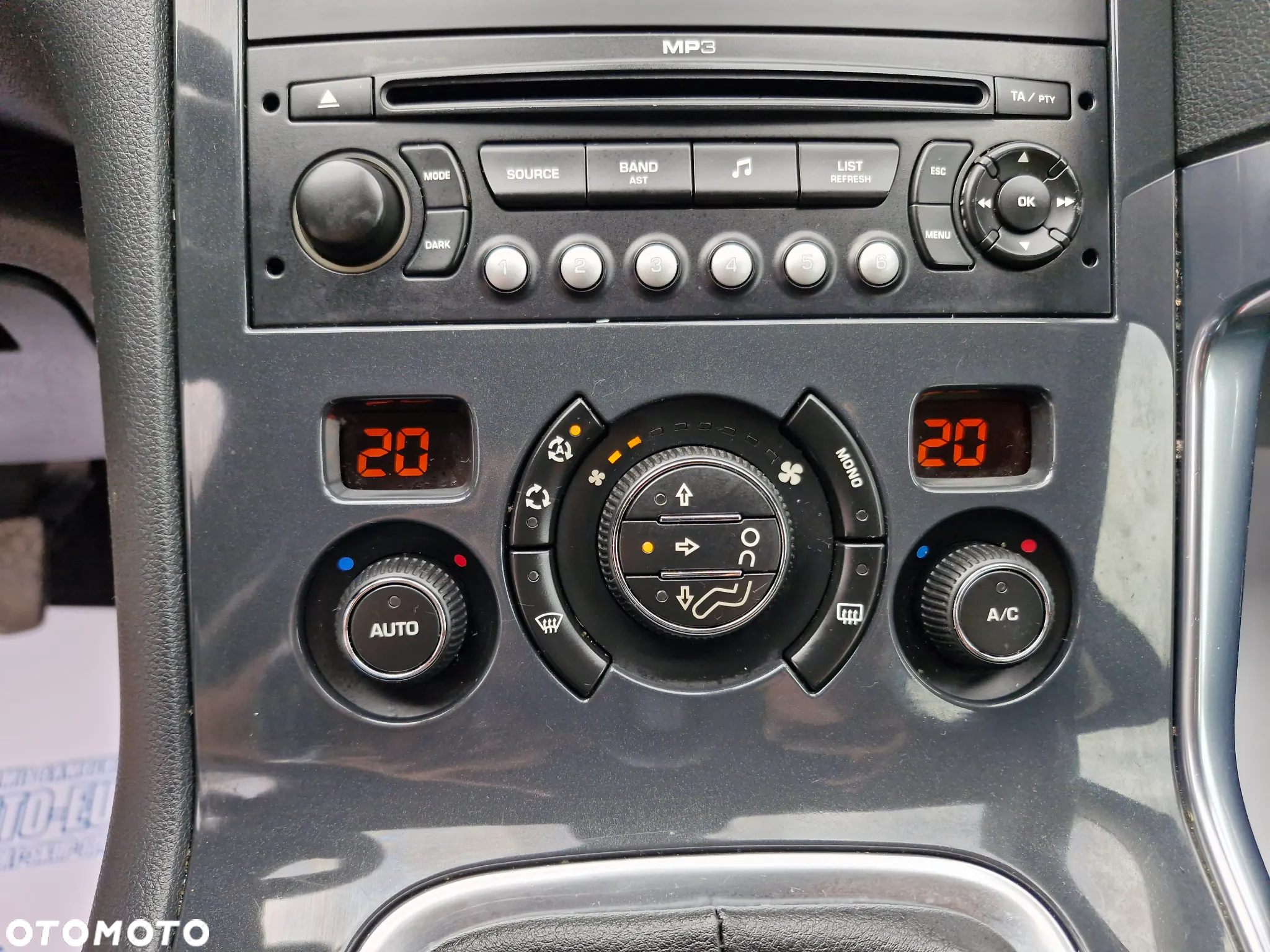 Peugeot 3008 1.6 HDi Trendy - 29