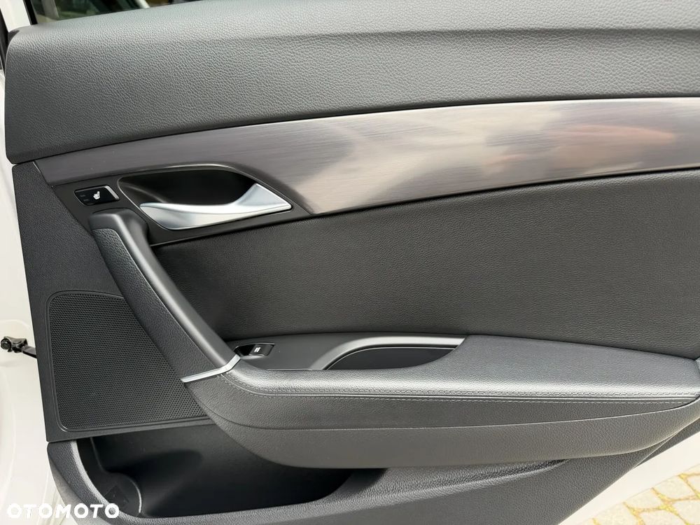 Hyundai i40 Kombi blue 1.7 CRDi DCT Premium - 28