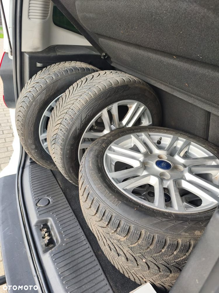 Ford Tourneo Courier - 17