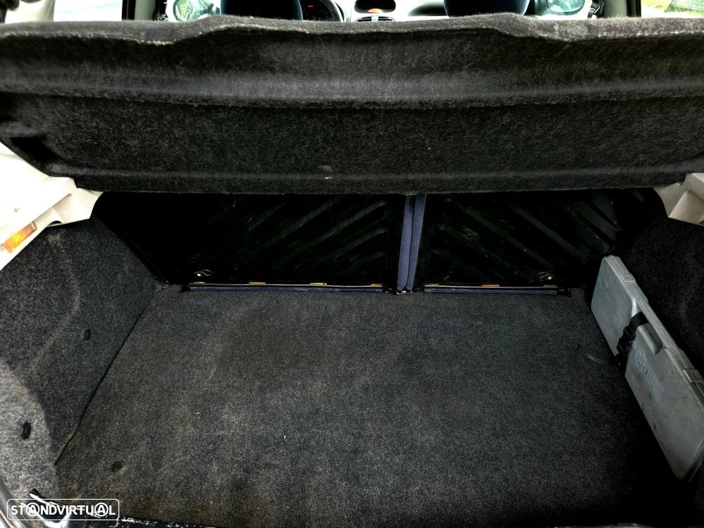 Peugeot 206 1.1 XT - 11