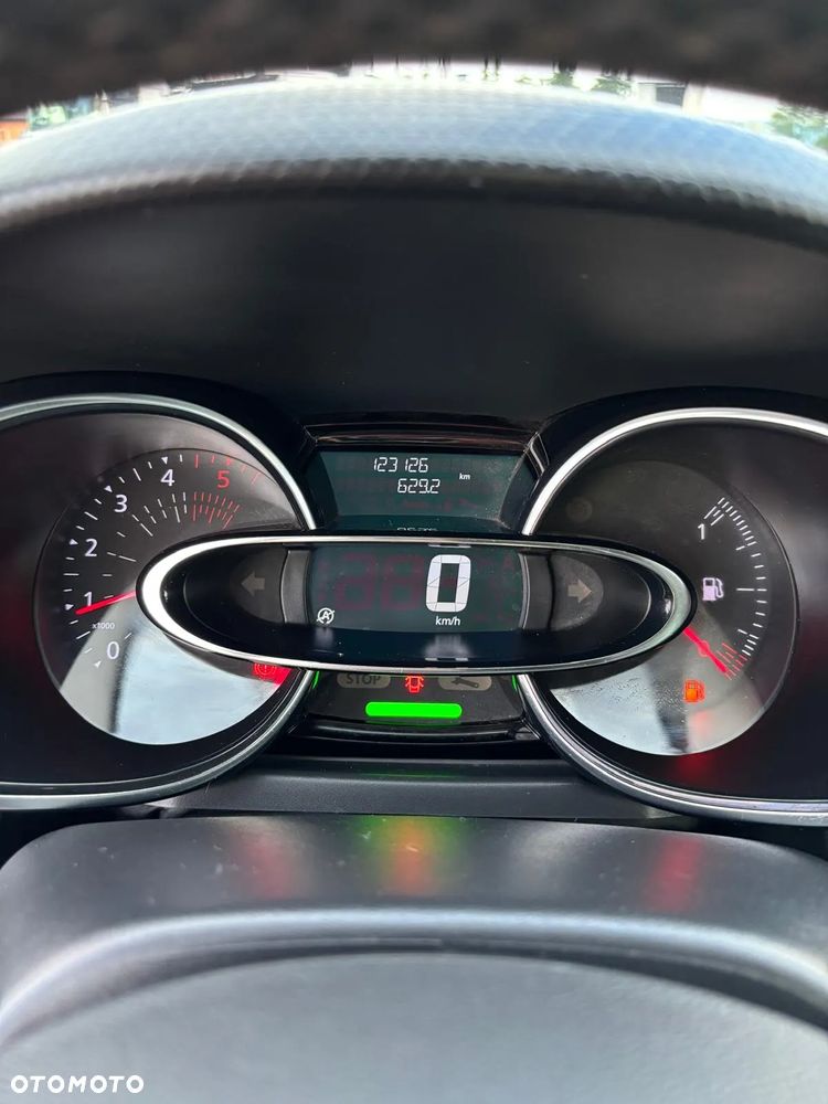 Renault Clio Energy dCi 110 Start & Stop INITIALE PARIS - 9