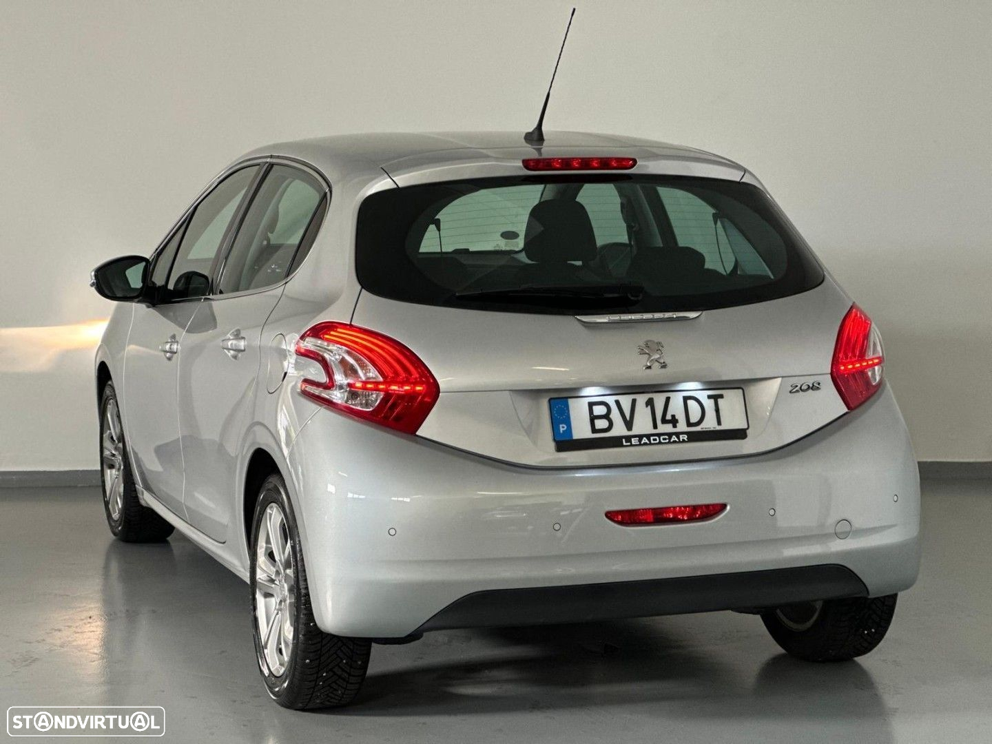 Peugeot 208 1.2 PureTech Allure - 4