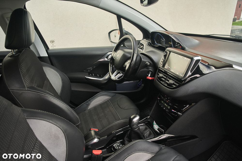 Peugeot 2008 1.6 BlueHDi Allure - 4
