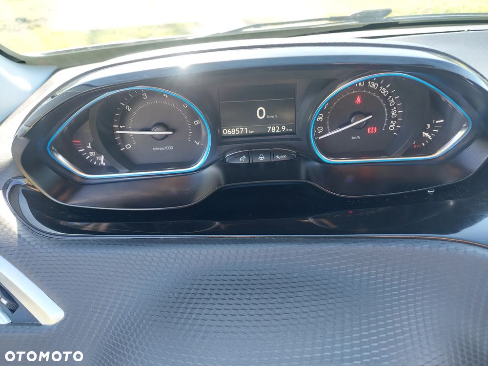 Peugeot 2008 - 33