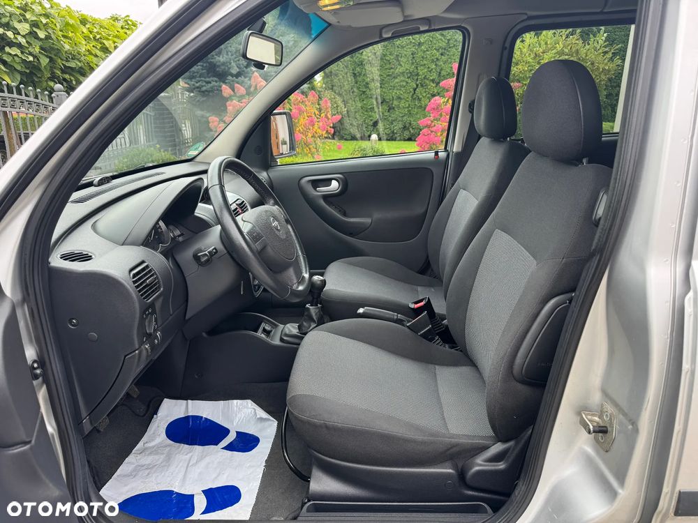 Opel Combo Tour 1.4 - 27