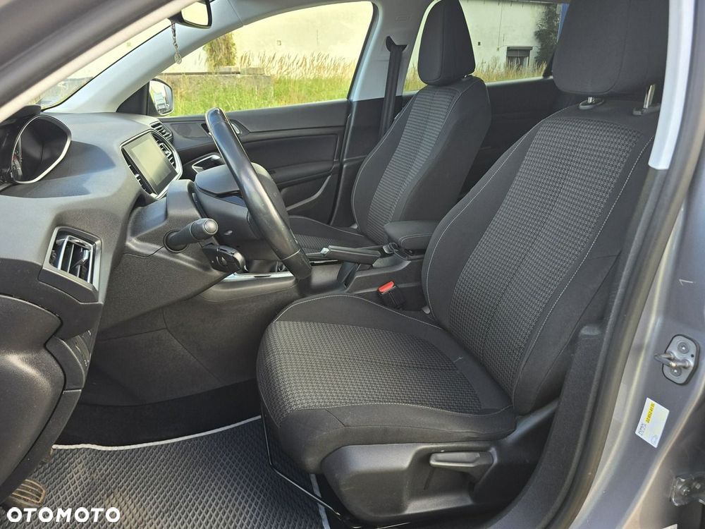 Peugeot 308 - 18