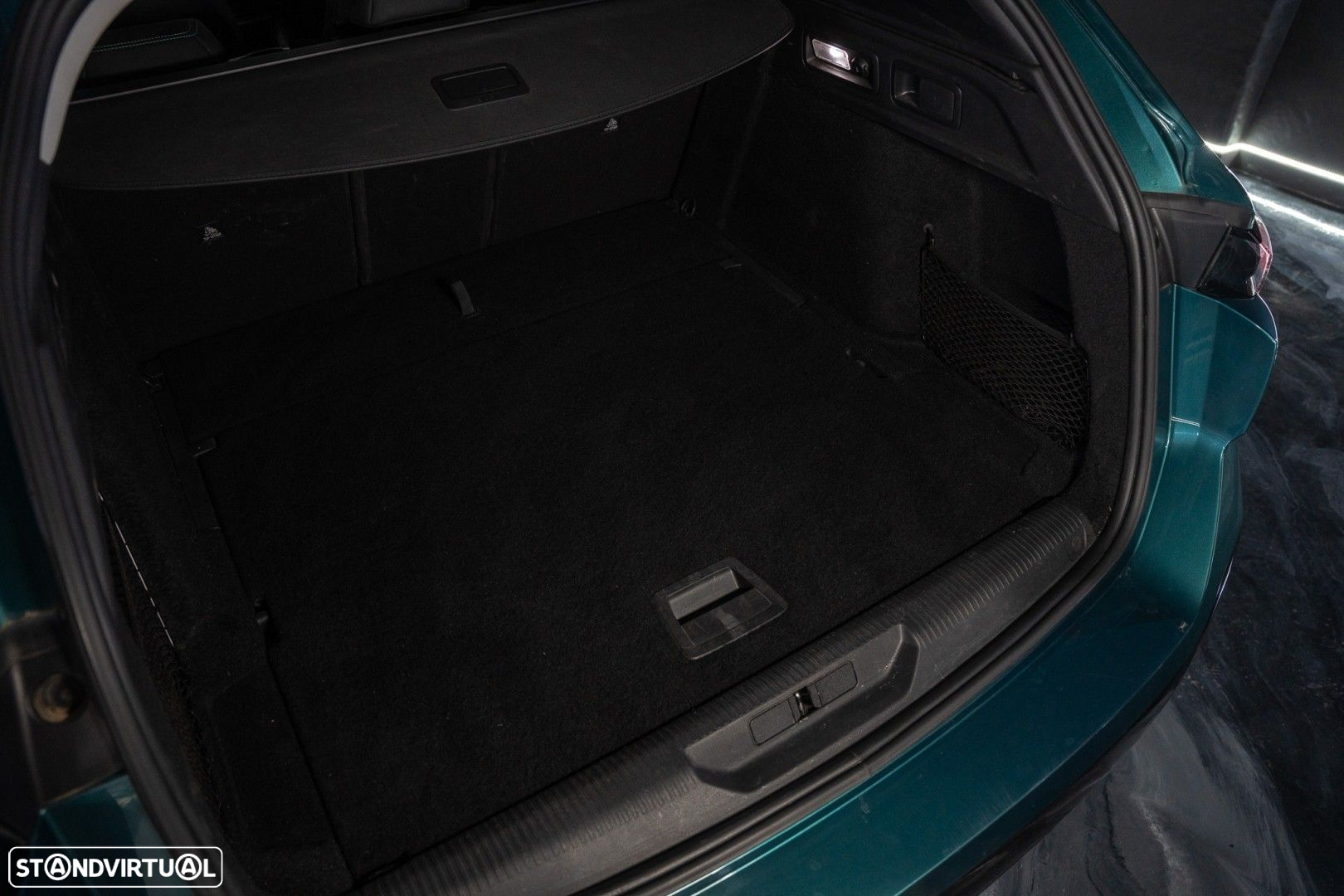 Peugeot 308 SW 1.2 PureTech Allure EAT8 - 13