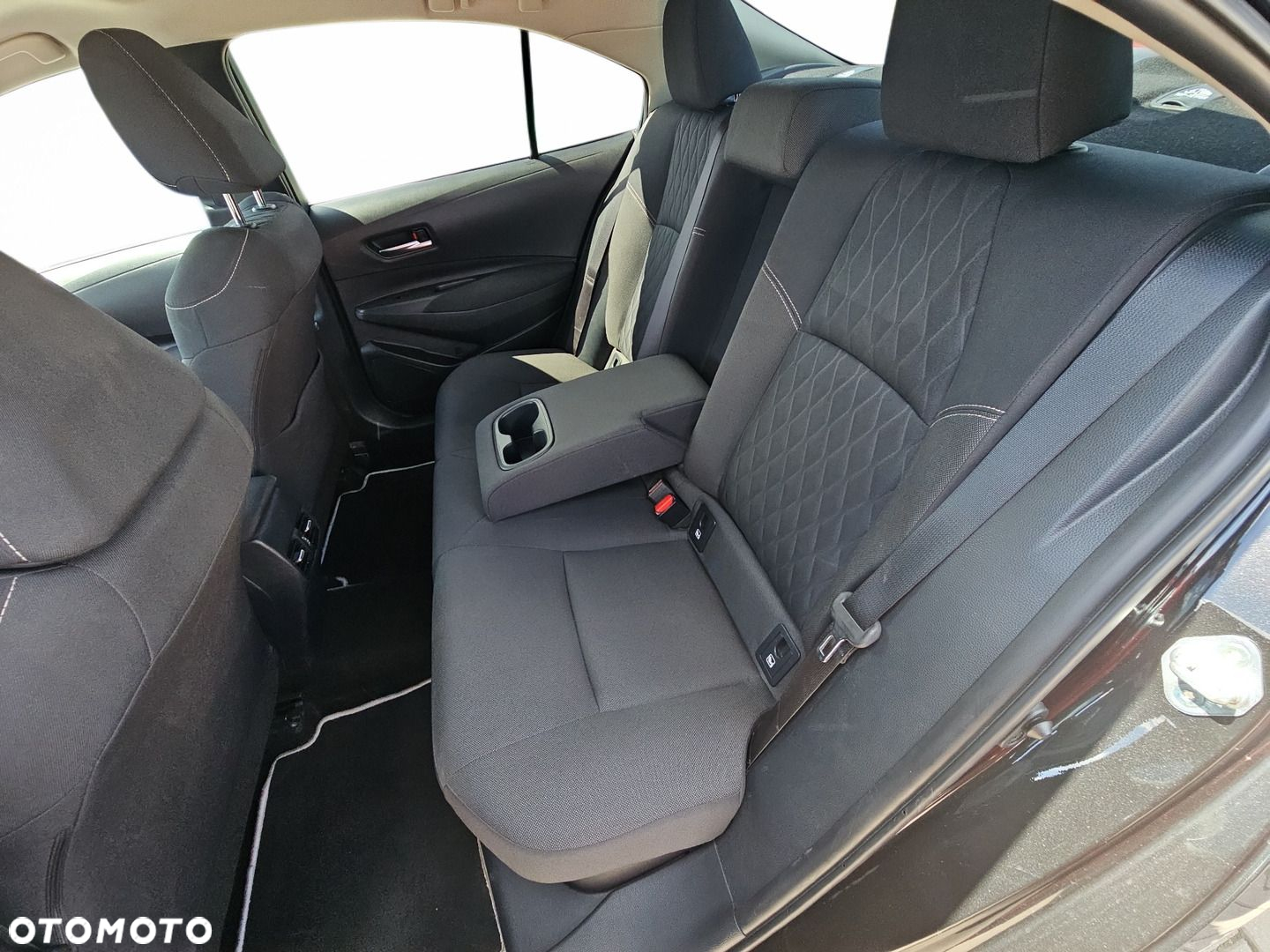 Toyota Corolla - 10