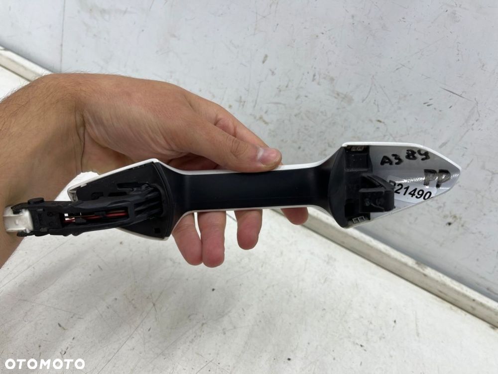 Klamka Audi A3 8y 20r.- KEYLESS prawa przednia zewnętrzna rączka prawy przód 8y0837206a 8y0839240a - 5