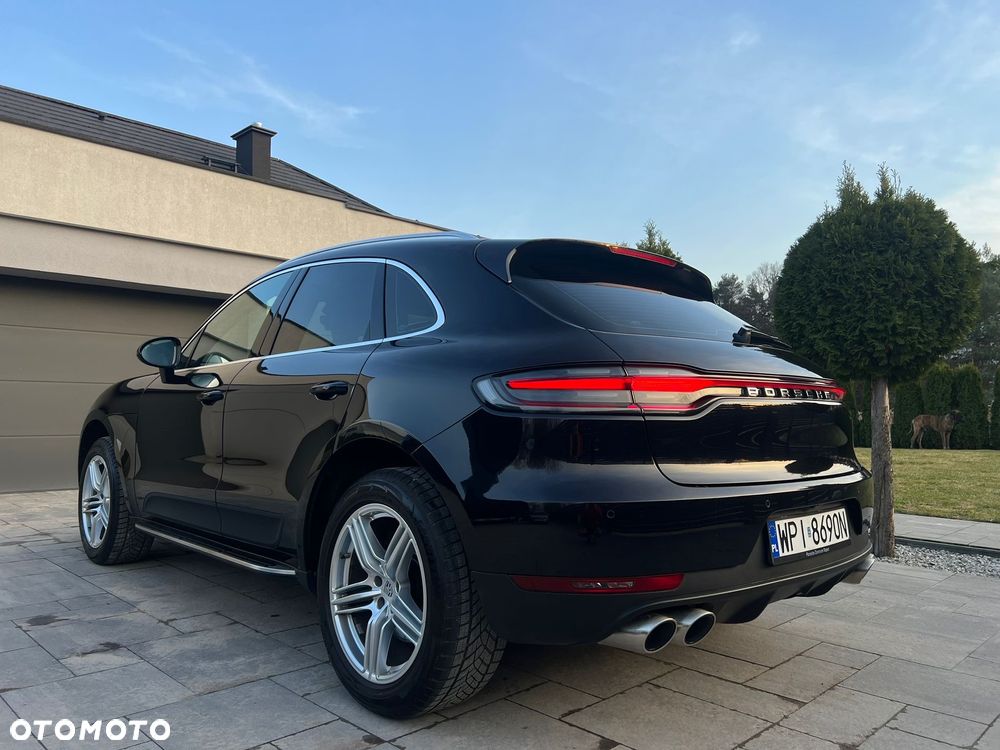 Porsche Macan - 1