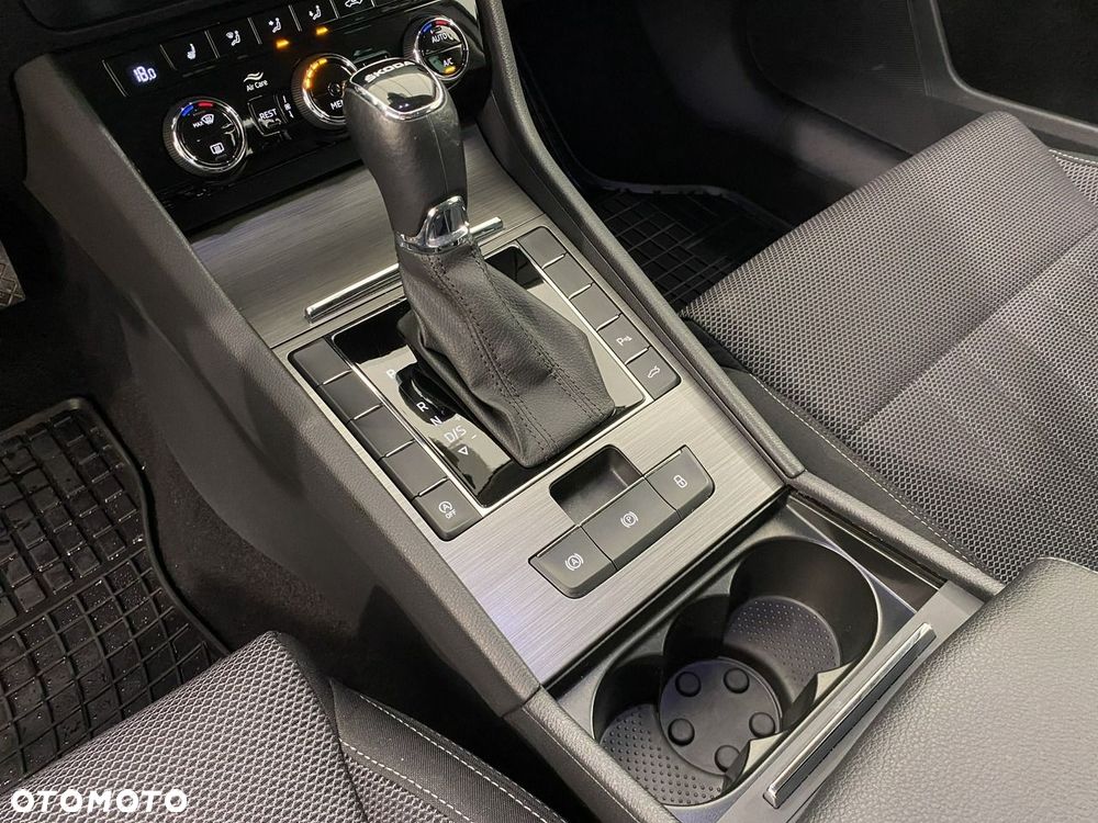 Skoda Superb - 19