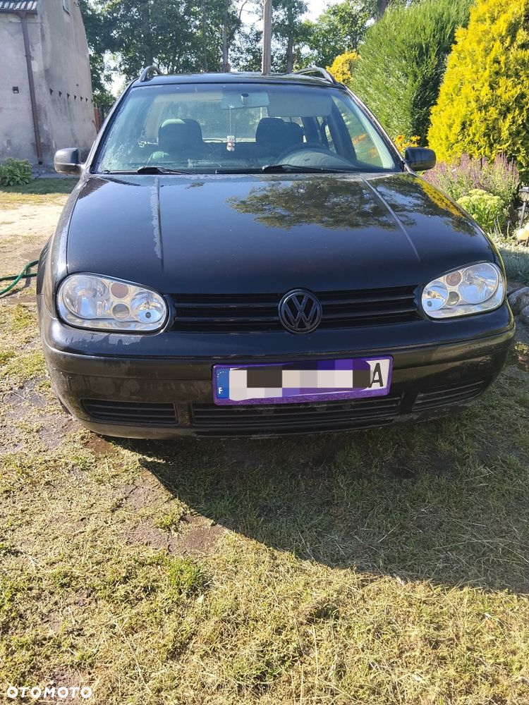 Volkswagen Golf - 1