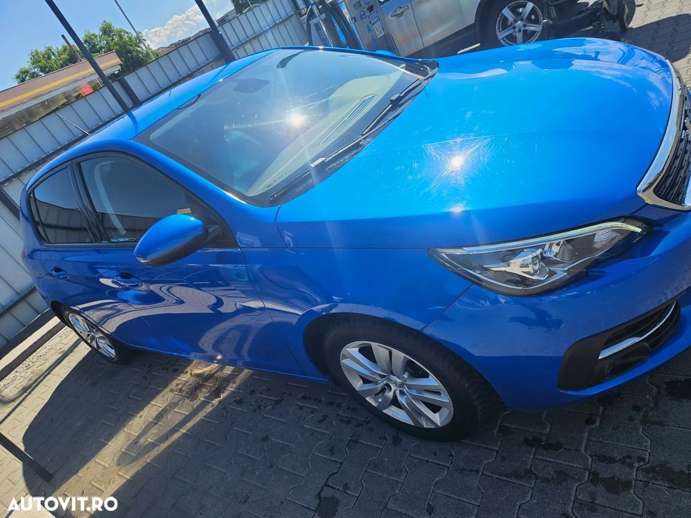 Peugeot 308 1.2 L PureTech Turbo S&S Allure Pack - 4
