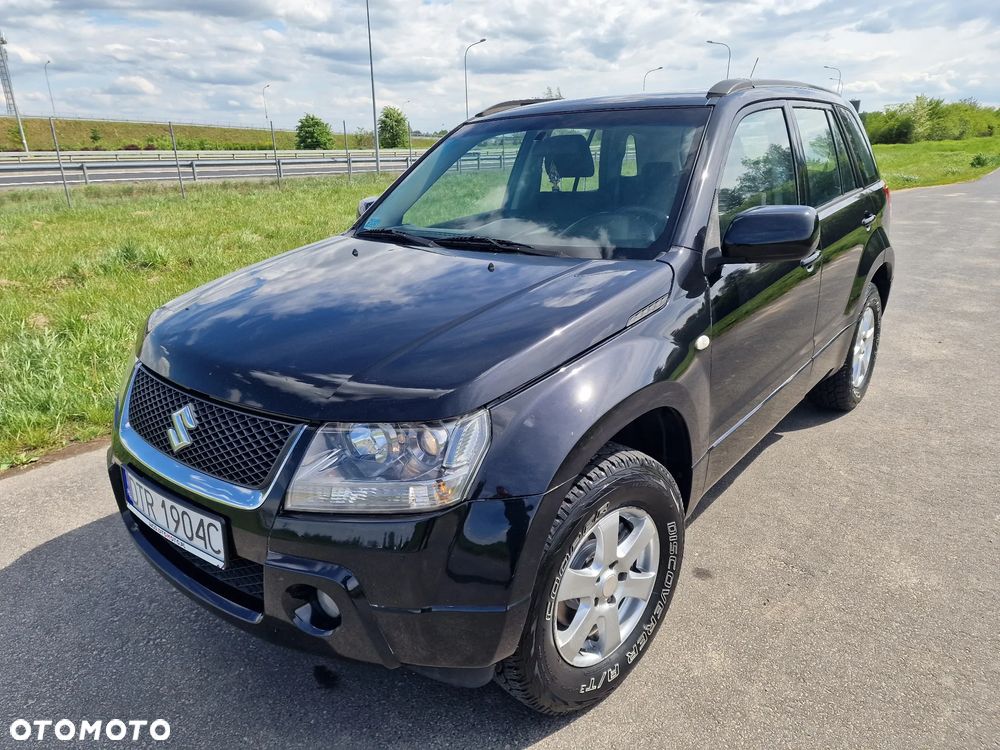 Suzuki Grand Vitara 2.0 - 19
