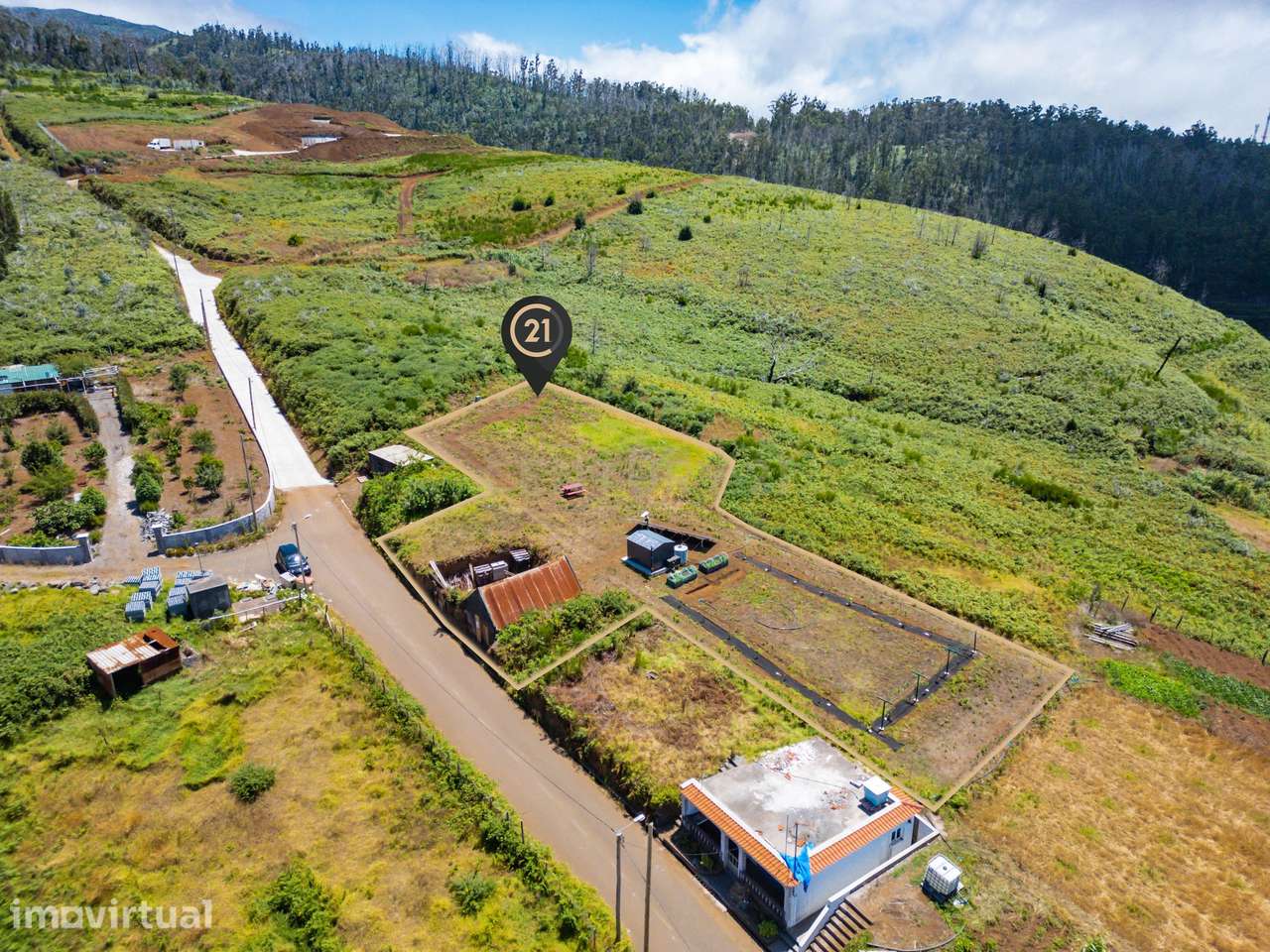 Terreno com dois palheiros à Venda em Fajã da Ovelha, Calheta, Madeira - Grande imagem: 3/28