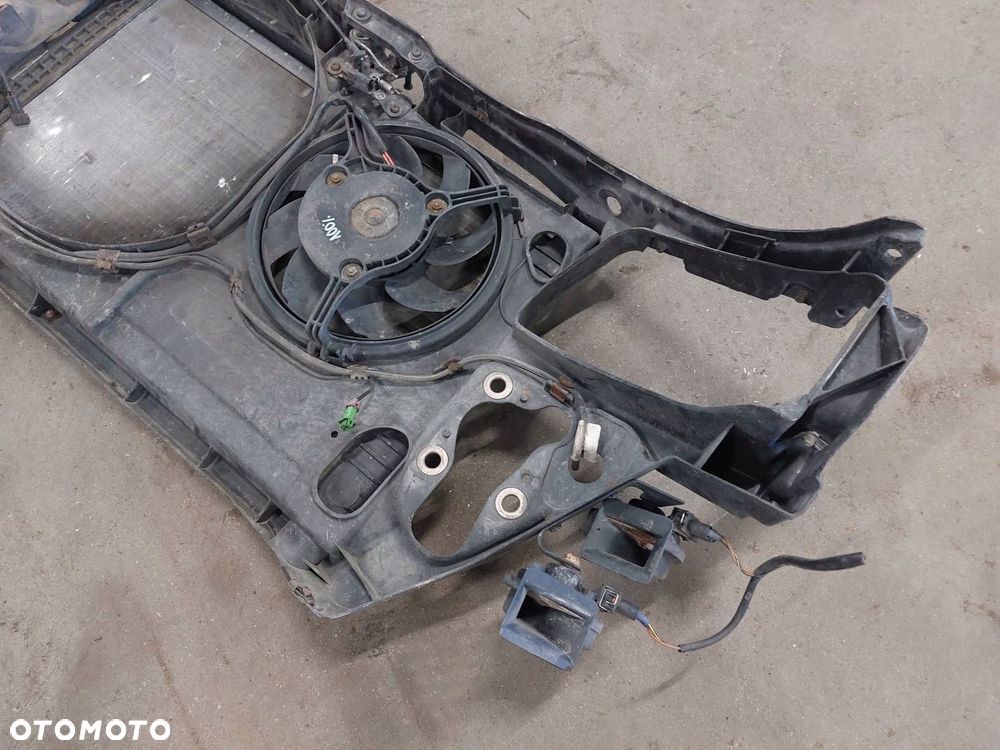 PAS PRZEDNI WZMOCNIENIE CZOŁOWE + CHŁODNICA WODY AUDI A4 B5 1.6 8V - 5