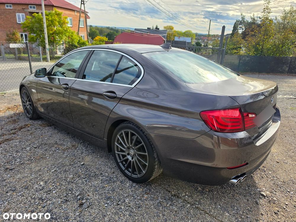 BMW Seria 5 520d - 25
