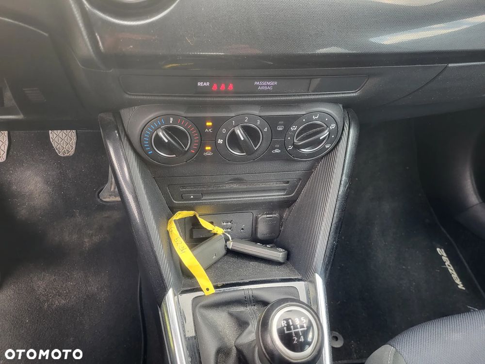 Mazda 2 SKYACTIV-G 90 Exclusive-Line - 17