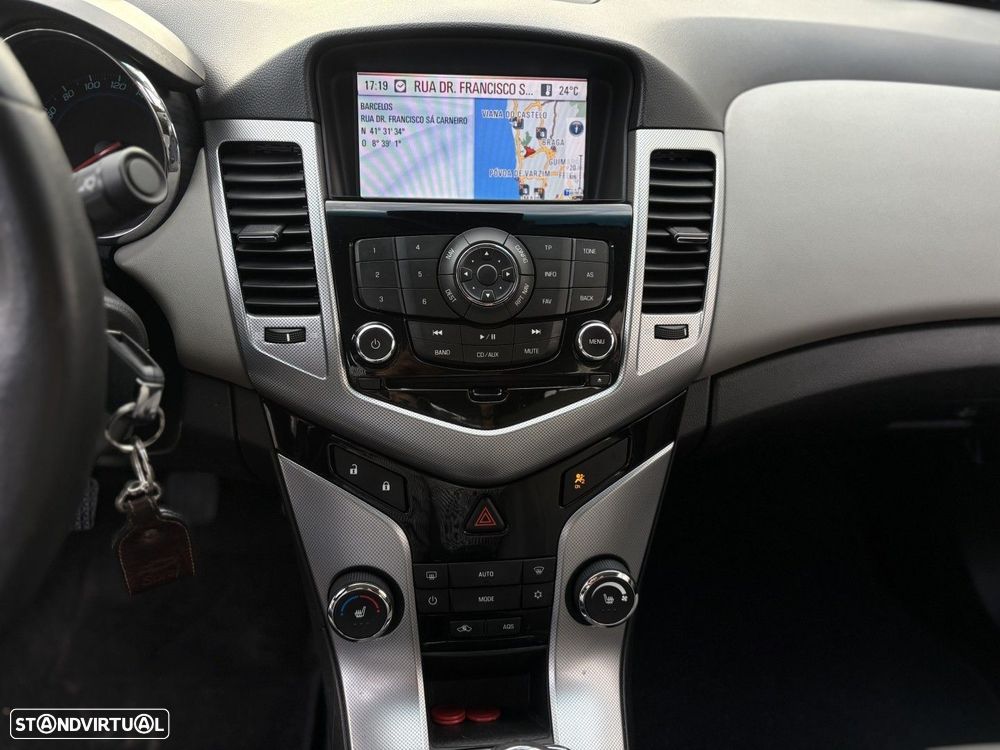 Chevrolet Cruze - 11