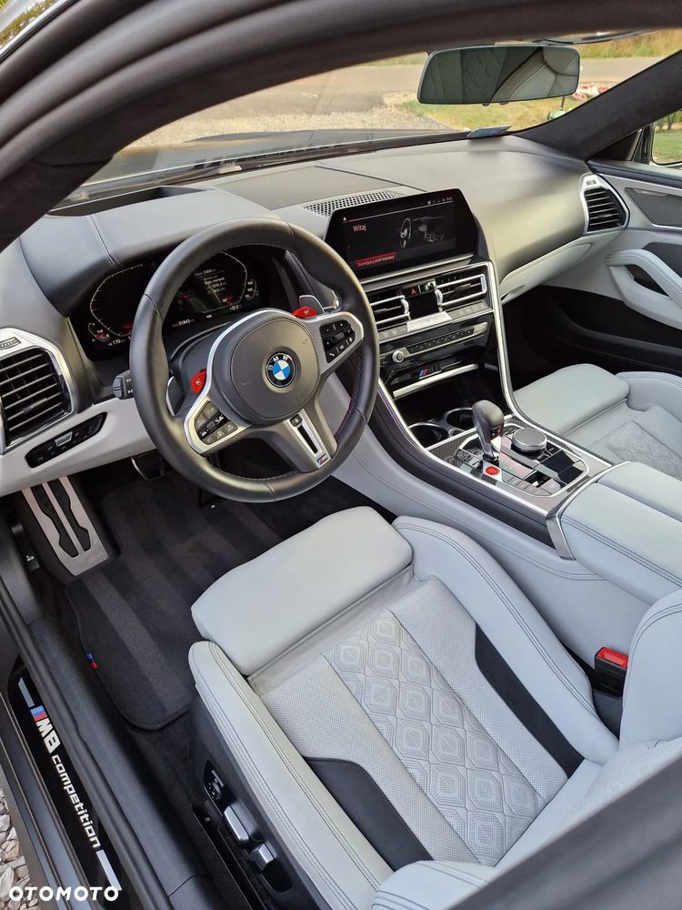BMW M8 - 8