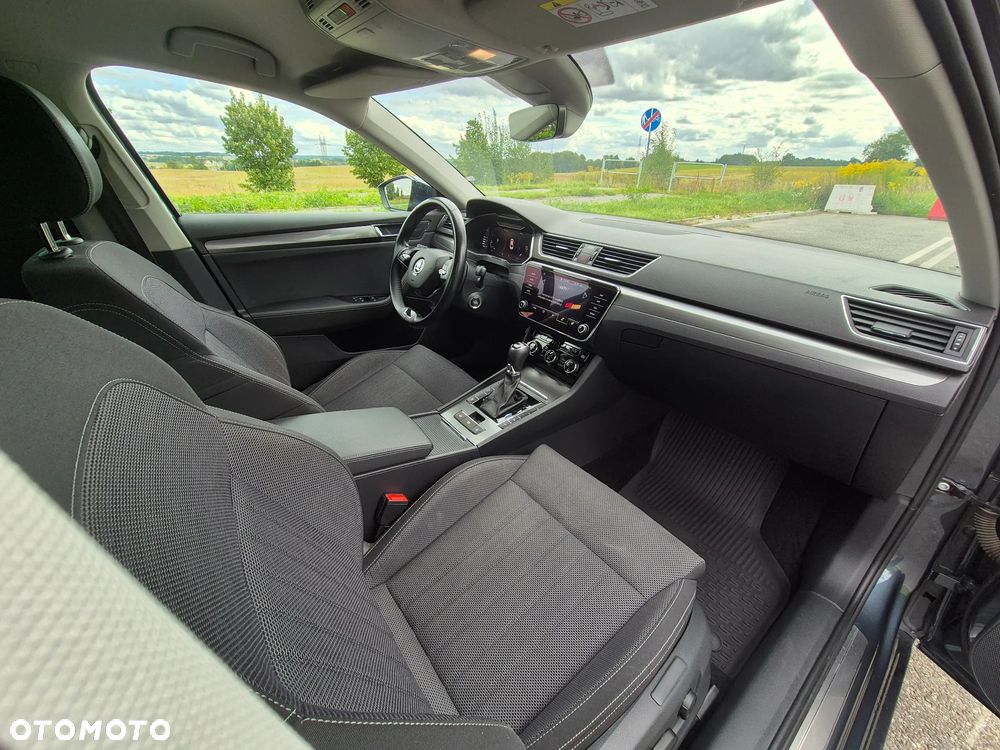 Skoda Superb 2.0 TDI SCR 4x4 Style DSG - 11