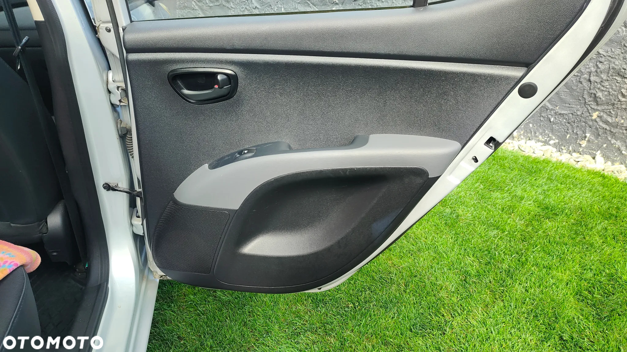 Hyundai i10 1.1 FIFA WM Edition - 7