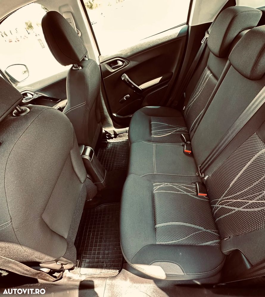 Peugeot 208 1.2 VTi Active - 15