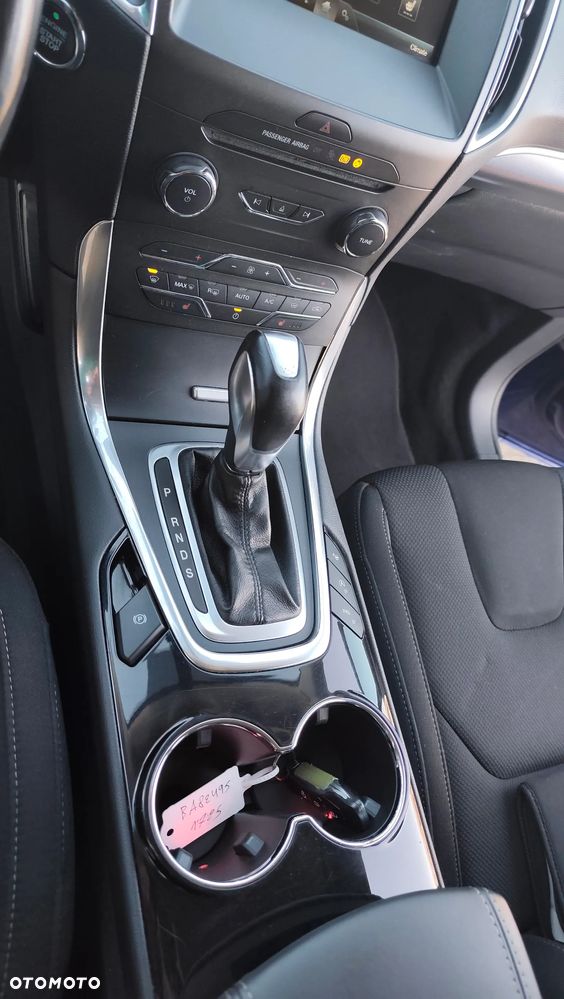 Ford S-Max 2.0 TDCi DPF Champions Edition - 19