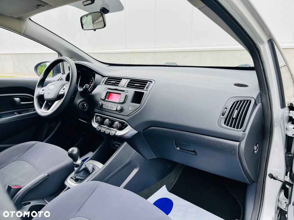 Kia Rio 1.2 Attract - 30