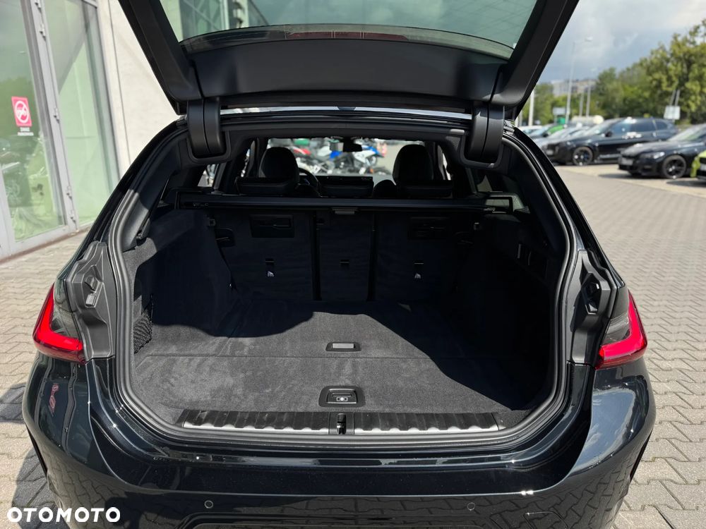 BMW Seria 3 ver-320d-touring-xdrive-m-sport - 18