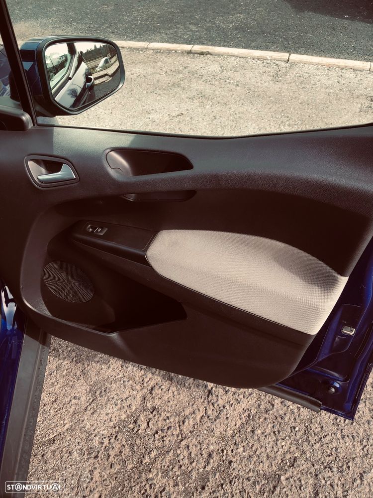 Ford Tourneo Courier 1.0 EcoBoost Titanium - 11