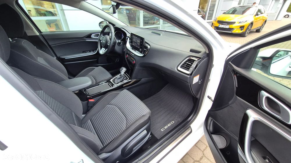 Kia Ceed 1.6 GDI PHEV L DCT - 16