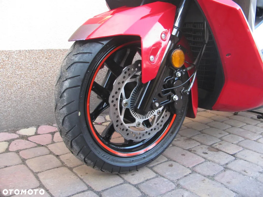 SYM CRUiSYM - 22
