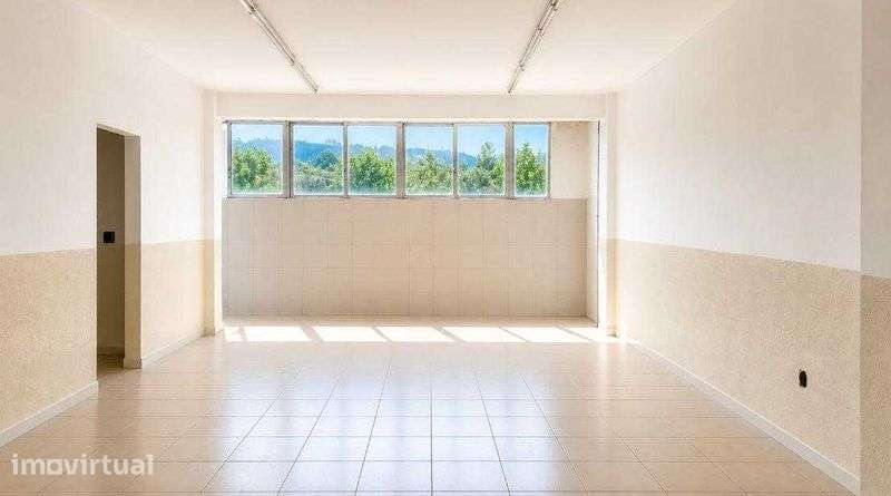 Loja para arrendar nas Termas de S. Vicente - Penafiel - Grande imagem: 4/5