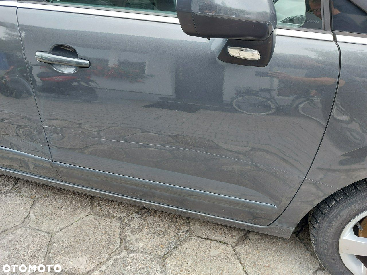 Peugeot 5008 - 8
