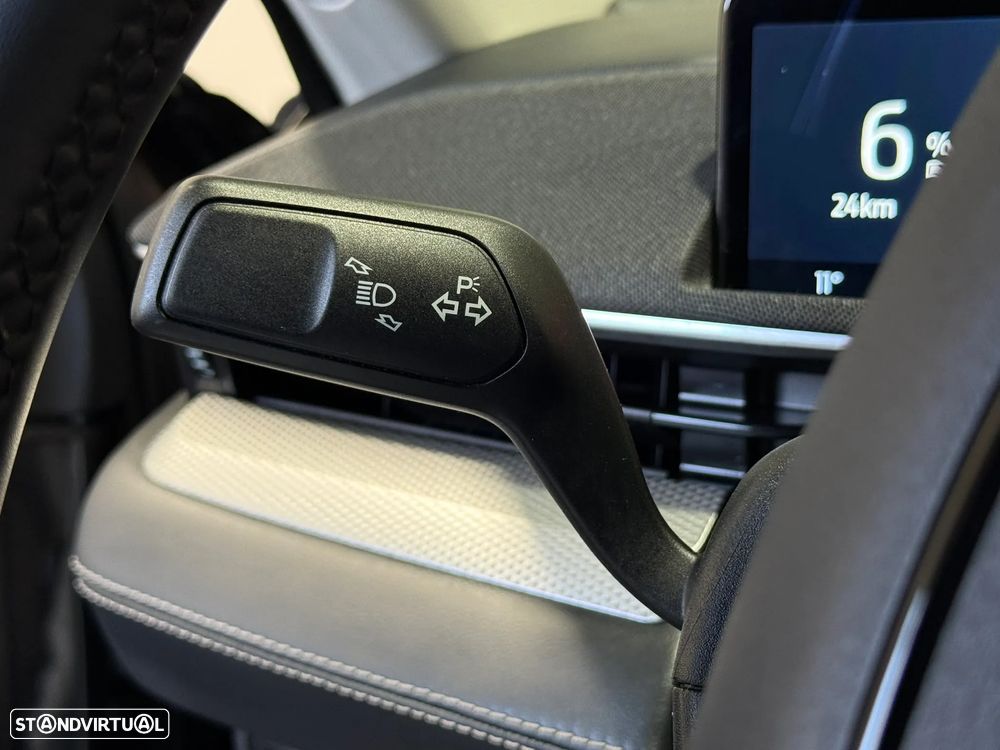 Ford Mustang Mach-E Standard - 23