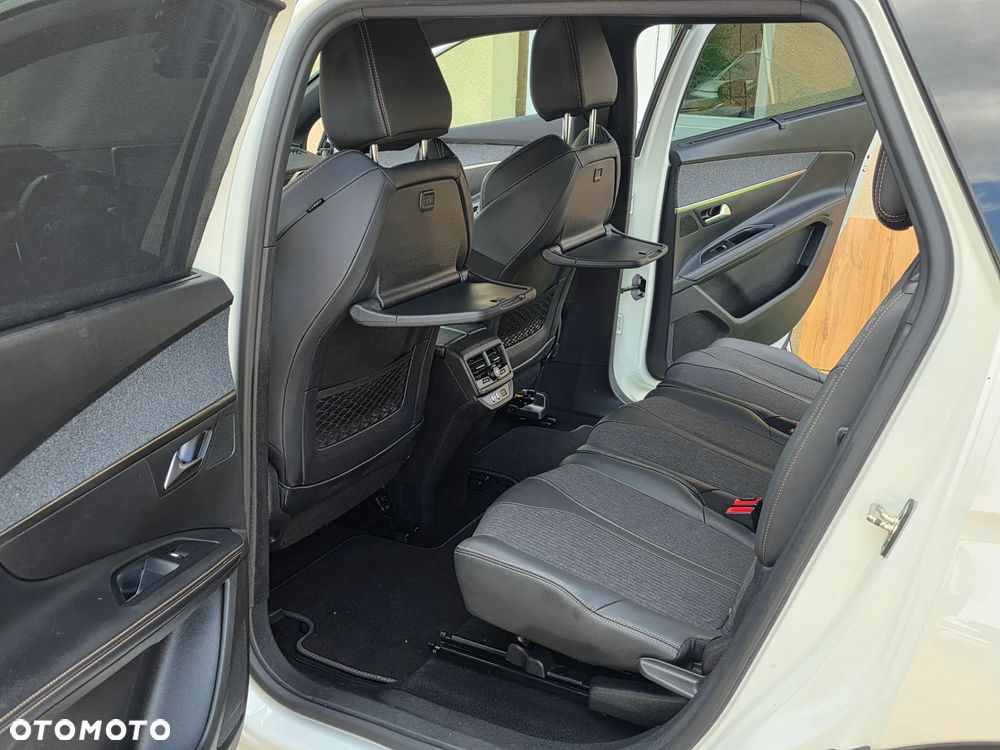 Peugeot 5008 PureTech 180 EAT8 Stop & Start GT - 25