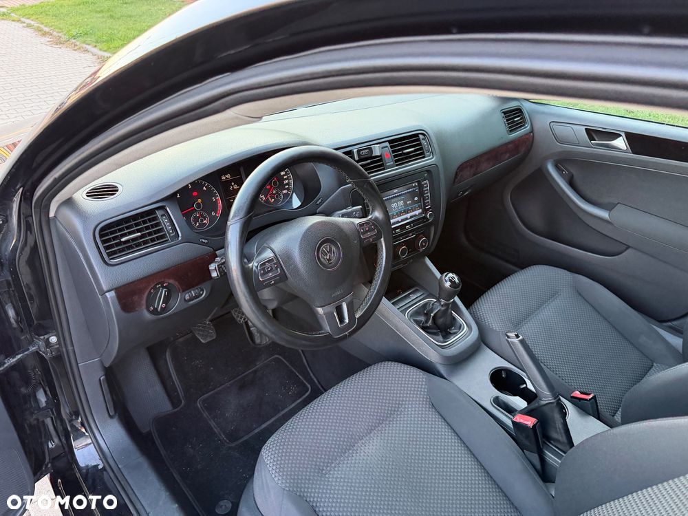 Volkswagen Jetta 1.6 TDI BMT Comfortline - 30