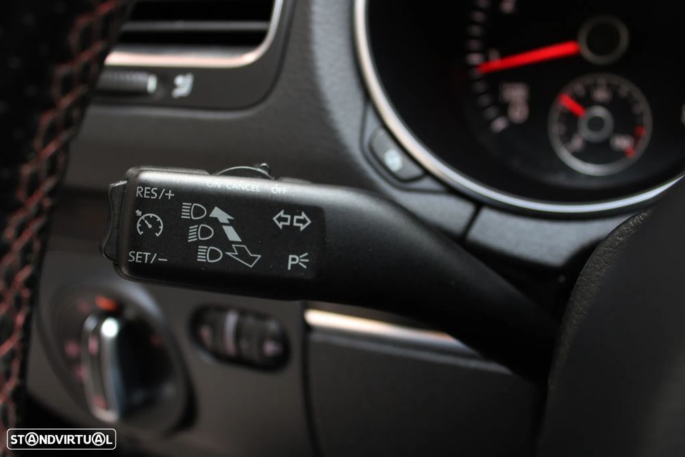 VW Golf 2.0 GTI DSG - 36