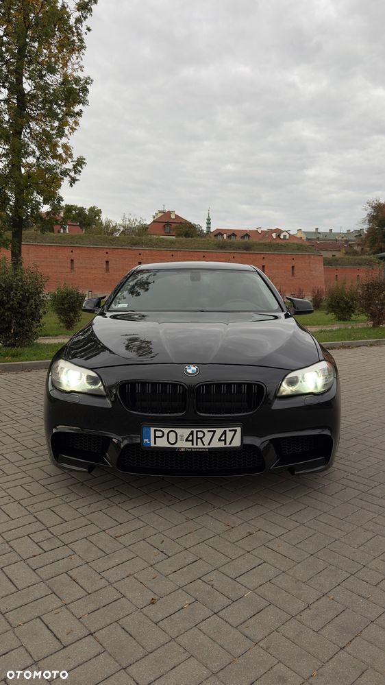 BMW Seria 5 525d xDrive - 10