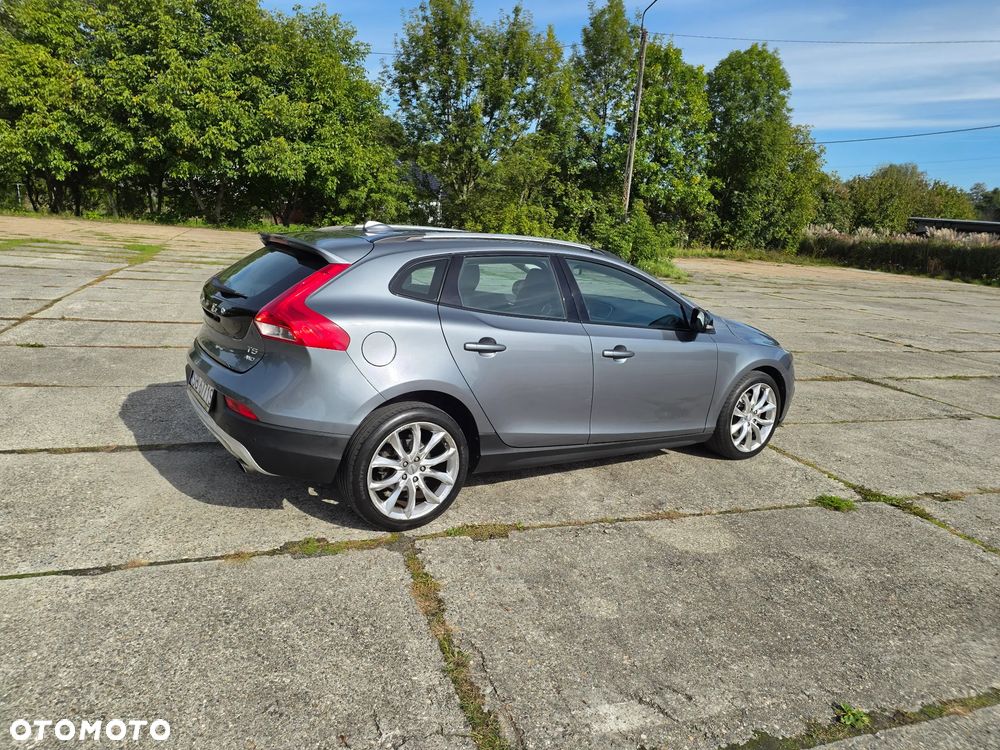 Volvo V40 Cross Country - 3