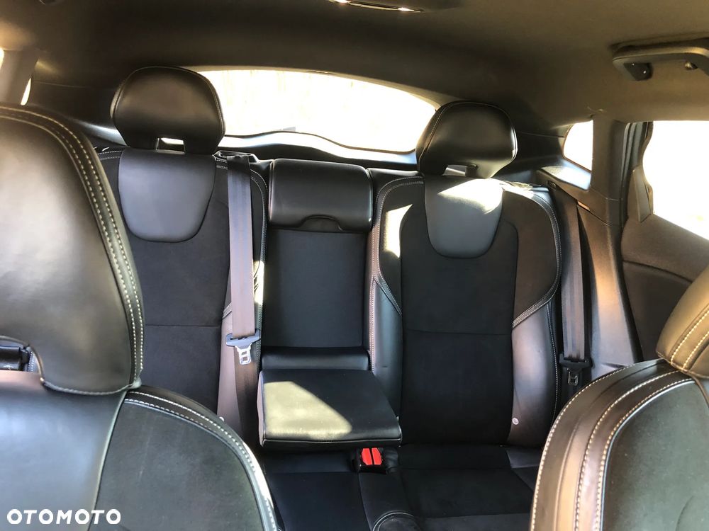 Volvo V40 D4 Drive-E R-Design Kinetic - 6