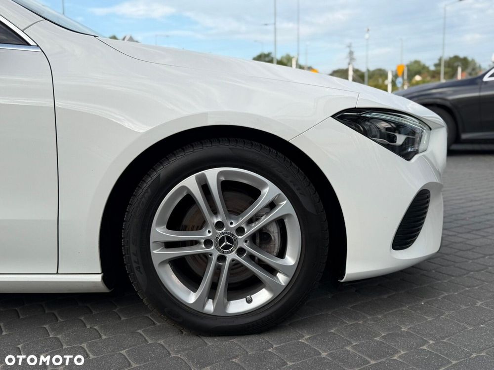 Mercedes-Benz CLA 200 Progressive 7G-DCT - 22